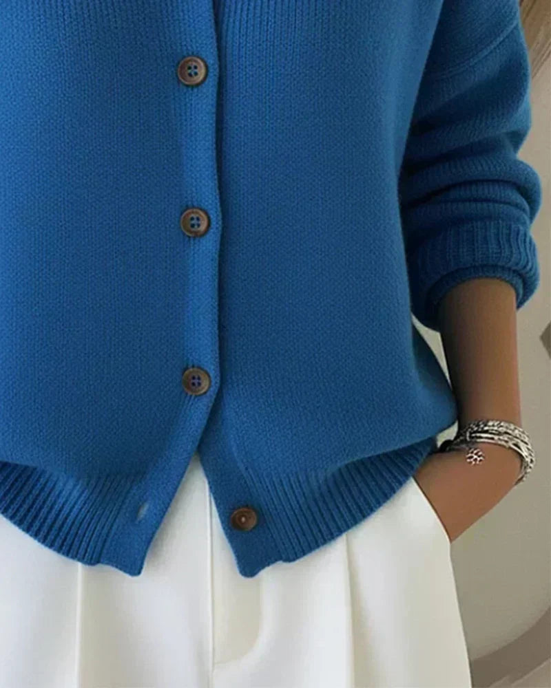 Women's Knit Cardigan With Pointed Collar And Button Front