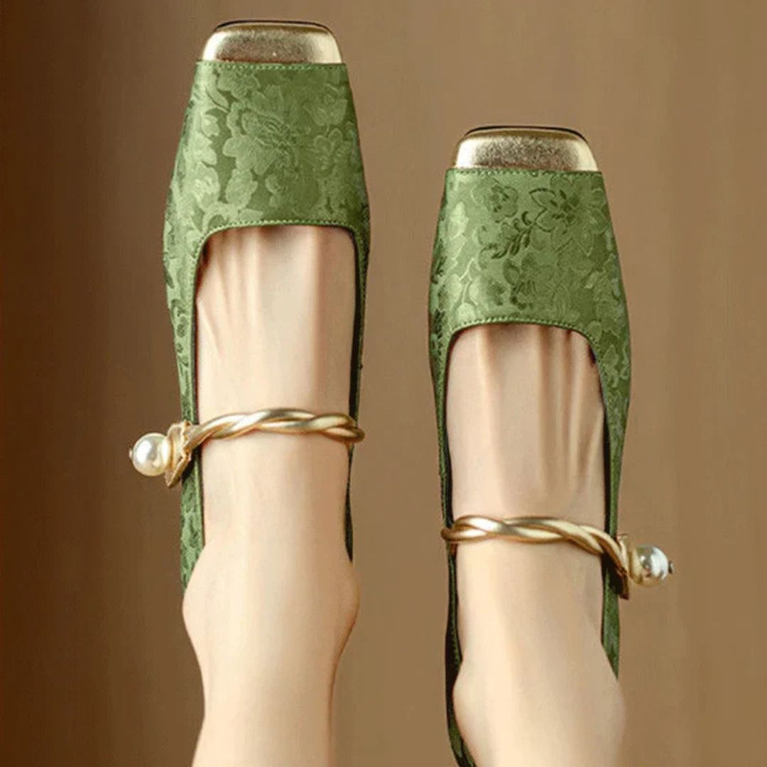 Isabella | Womens Gold Heels 3