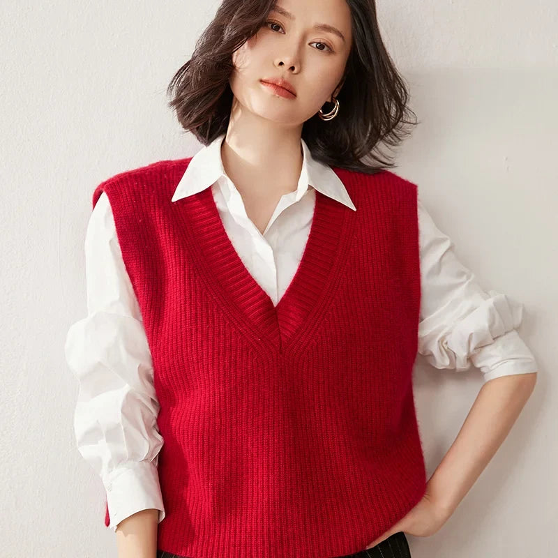 Women's Ribbed Cashmere Sweater Vest with V Neck and Sleeveless Design