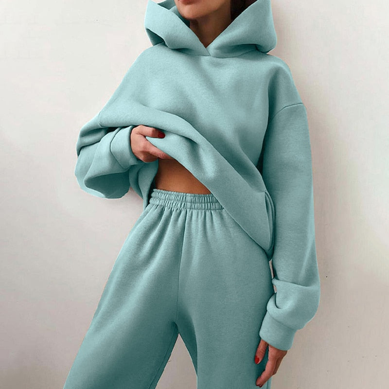 Women's Oversize Tracksuit Set with Hood and Jogging Trousers