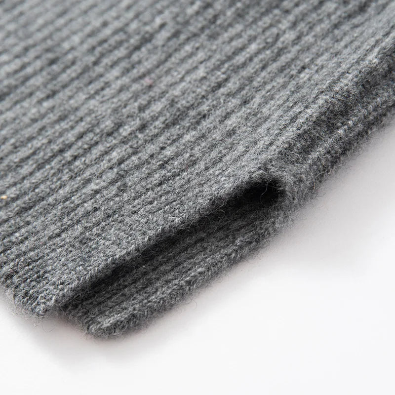 Women's Ribbed Cashmere Sweater Vest with V Neck and Sleeveless Design
