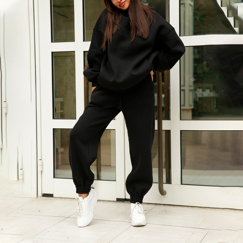 Women's Oversize Tracksuit Set with Hood and Jogging Trousers