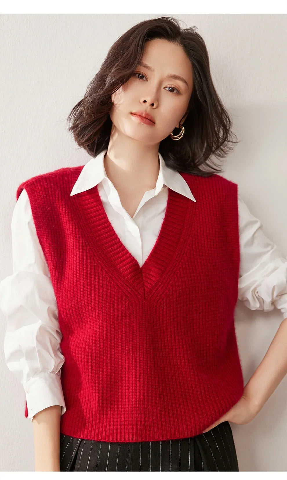 Women's Ribbed Cashmere Sweater Vest with V Neck and Sleeveless Design