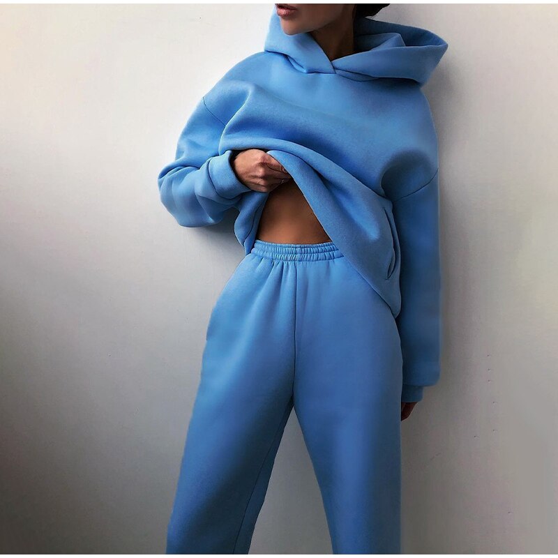 Women's Oversize Tracksuit Set with Hood and Jogging Trousers
