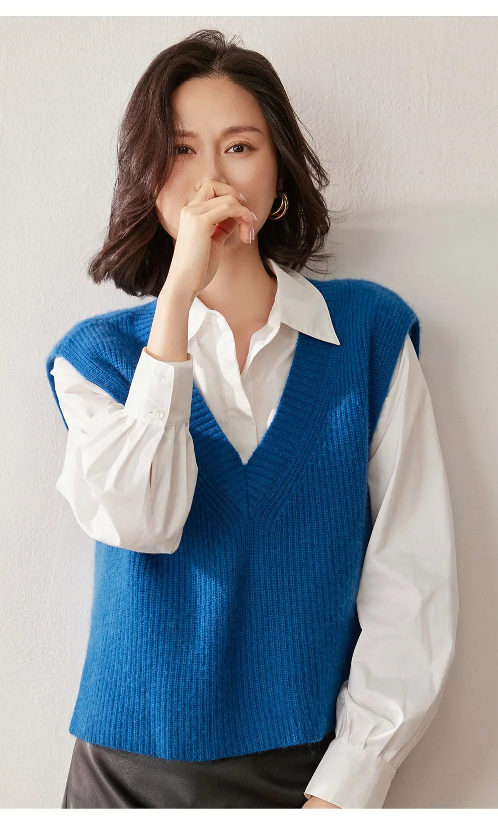Women's Ribbed Cashmere Sweater Vest with V Neck and Sleeveless Design