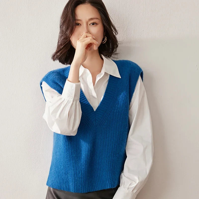 Women's Ribbed Cashmere Sweater Vest with V Neck and Sleeveless Design