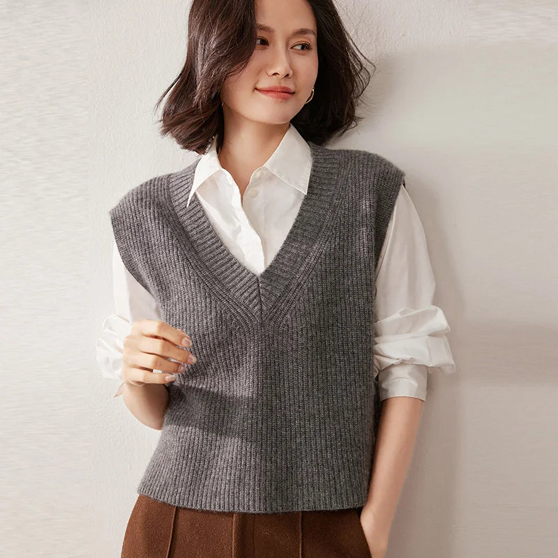 Women's Ribbed Cashmere Sweater Vest with V Neck and Sleeveless Design