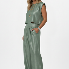 Two-Piece Set with Cropped Top and Wide-Leg Pants 3