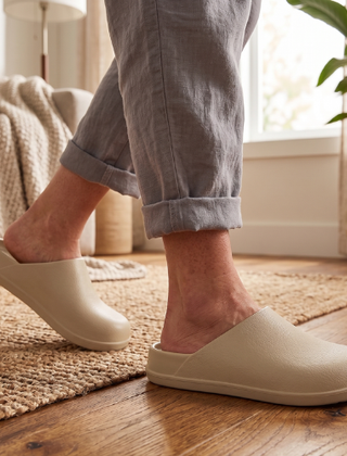 Unisex Ergonomic Non-Slip Clogs | Comfortable All-Day Supportive Footwear 1