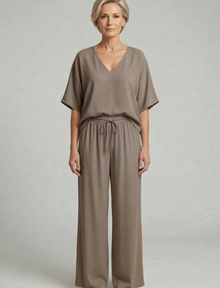 Womens Two-Piece Set with Top and Wide-Leg Chiffon Trousers 8