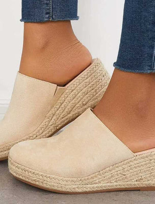 Women's Elegant Minimalist Sandals | Soft Cushioned Everyday Footwear 1