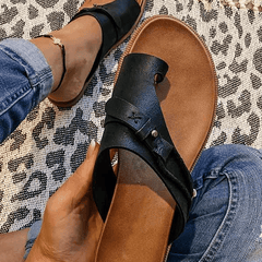 Women's Minimalist Leather Flat Sandals | Chic Comfortable Summer Footwear 1
