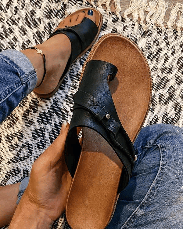 Women's Minimalist Leather Flat Sandals | Chic Comfortable Summer Footwear 1