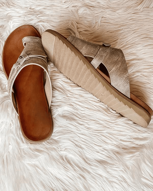 Women's Minimalist Leather Flat Sandals | Chic Comfortable Summer Footwear 4