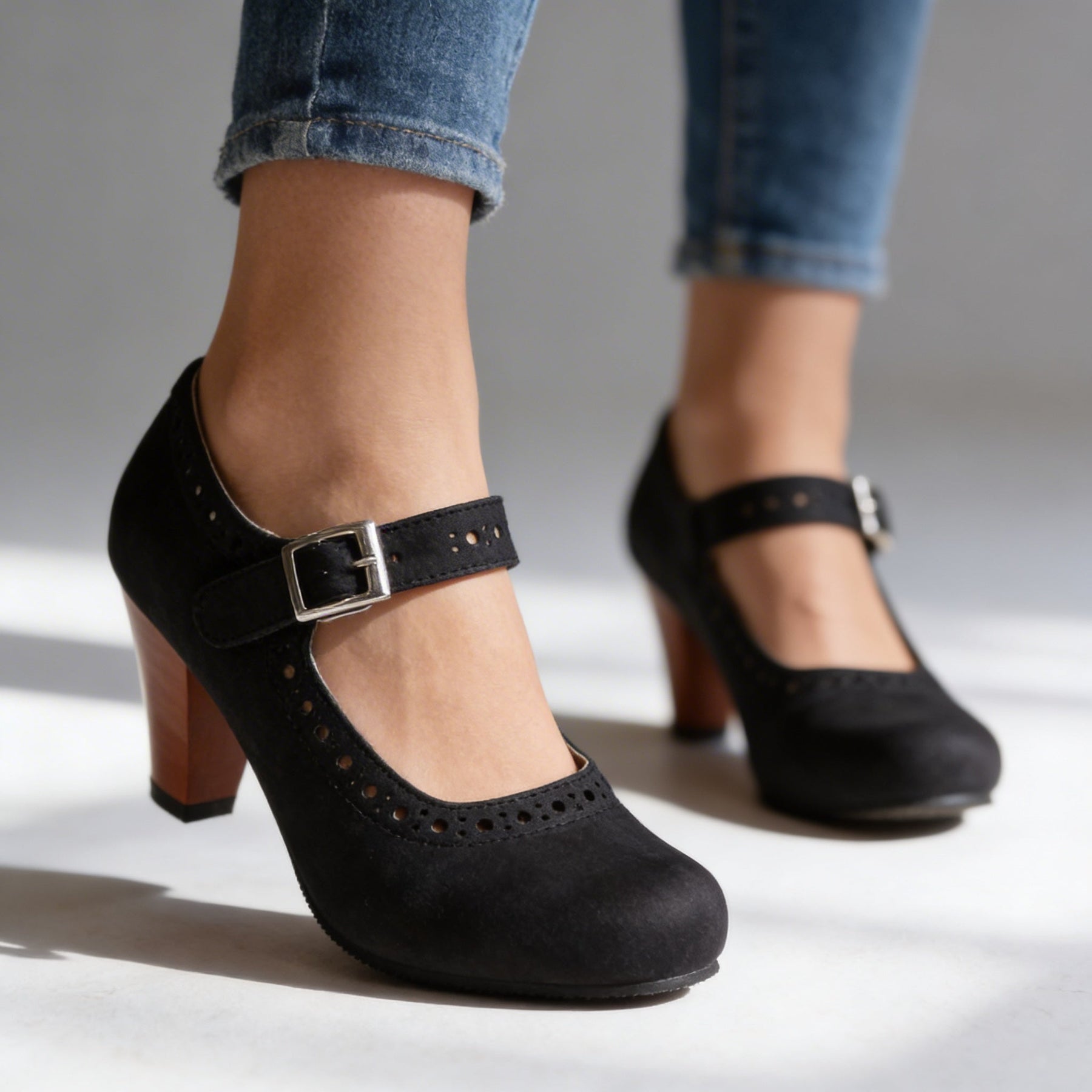 Women's Vintage Leather Mary Jane Pumps | Elegant Block Heel Brogue Shoes 6