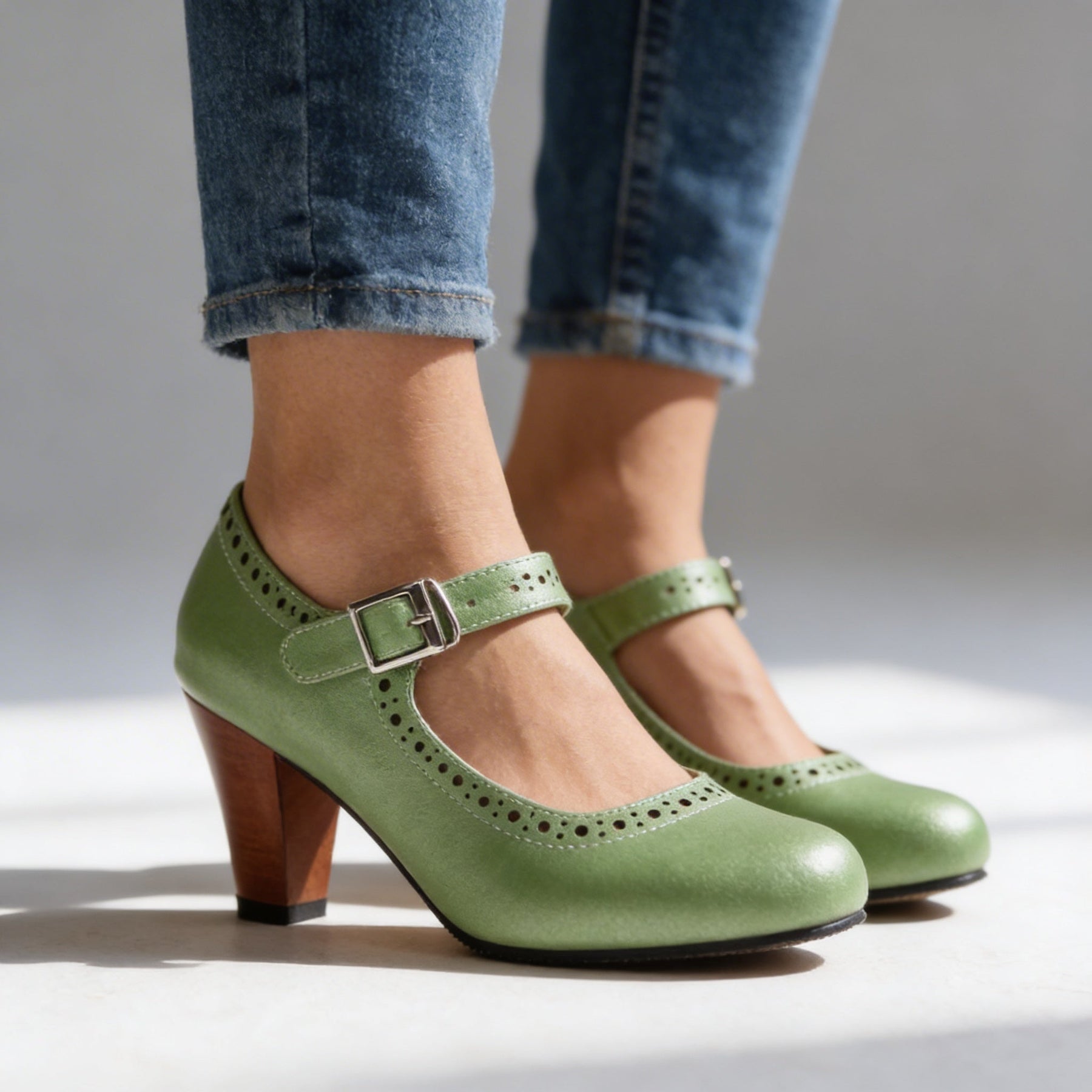 Women's Vintage Leather Mary Jane Pumps | Elegant Block Heel Brogue Shoes 8
