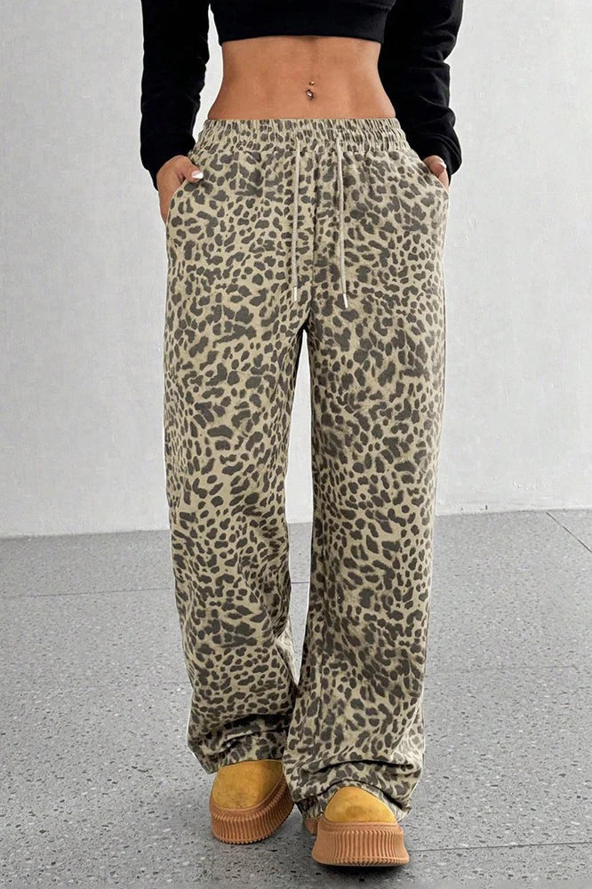 Women's Wide-Leg Trousers – Leopard Print, Relaxed Fit with Pockets