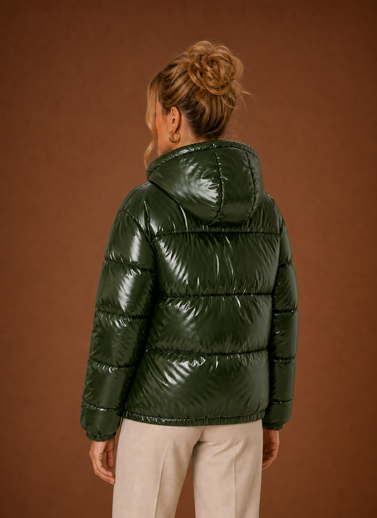 Women's Oversized Hooded Puffer Jacket with Full Zip and Side Pockets