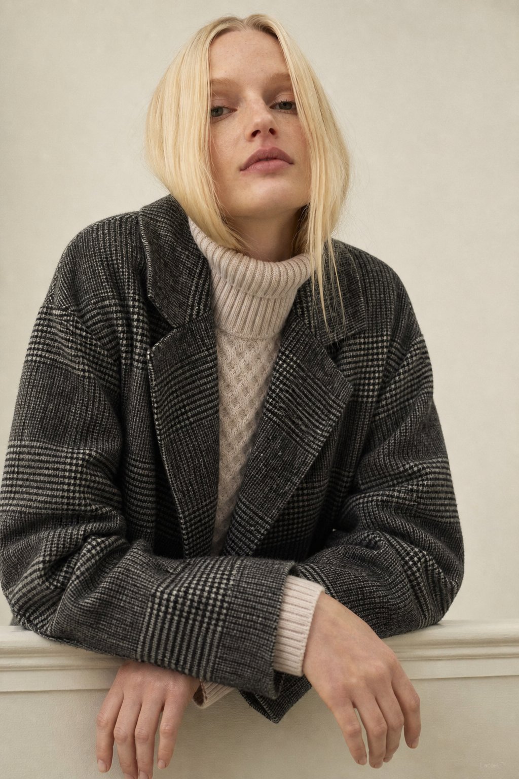 Women's Oversized Plaid Wool Blend Blazer Coat with Front Pockets