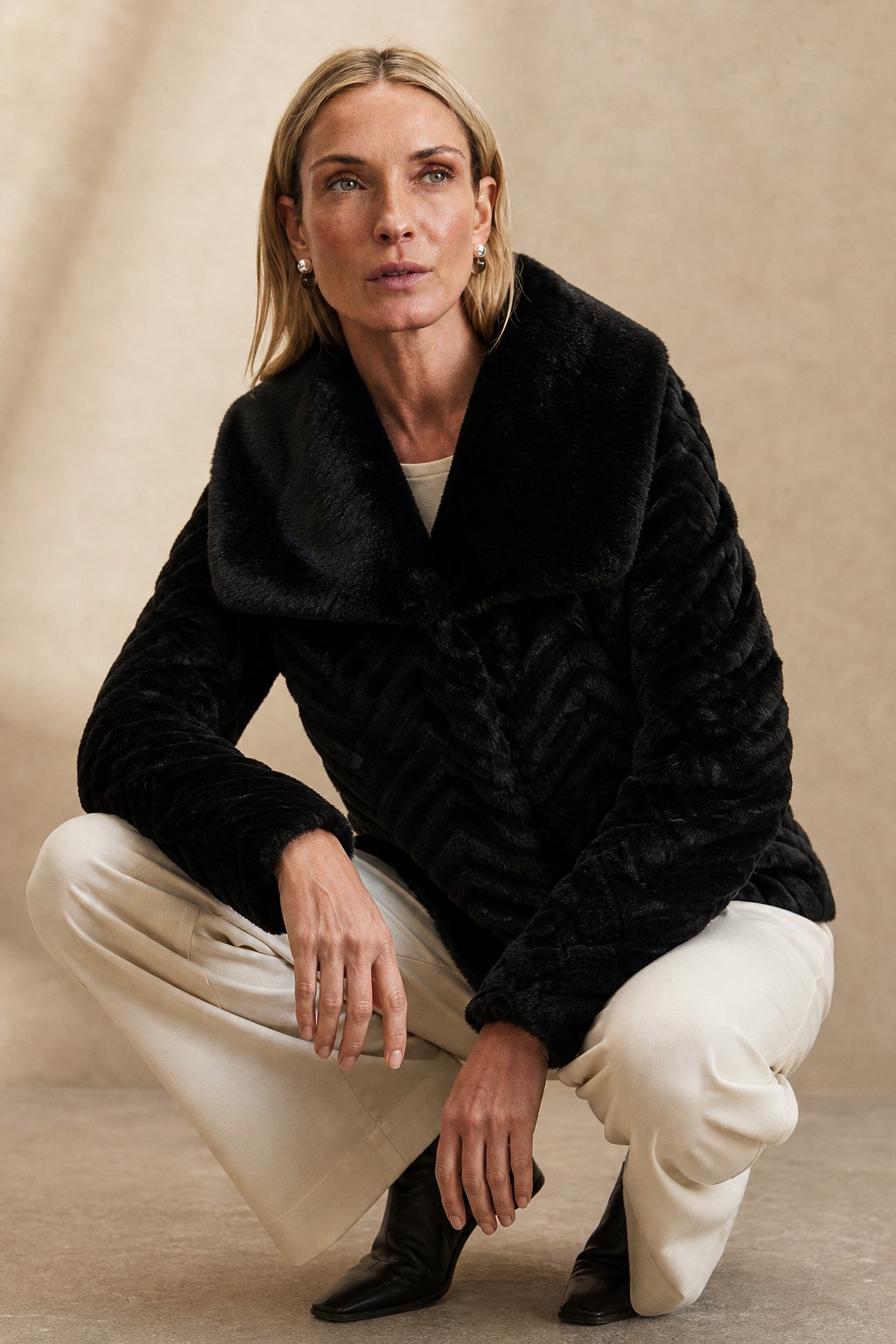 Women's Cropped Faux Fur Jacket with Chevron Quilted Pattern and Collar