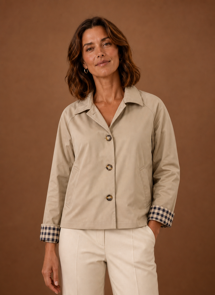 Women's Lightweight Button Front Jacket with Collar and Side Pockets