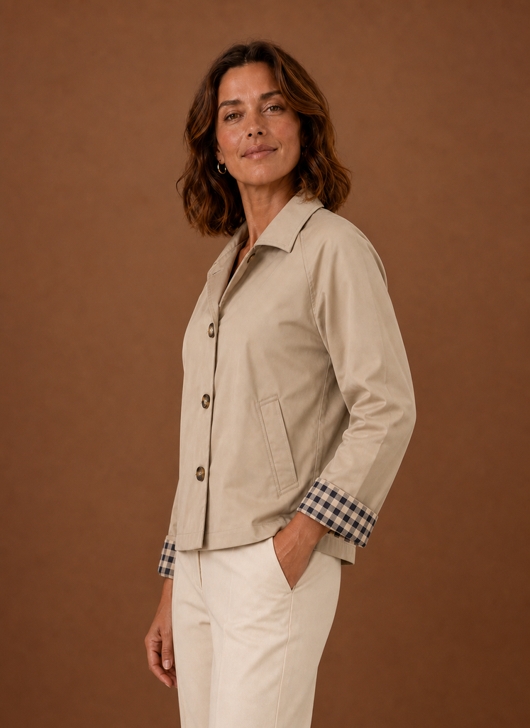 Women's Lightweight Button Front Jacket with Collar and Side Pockets