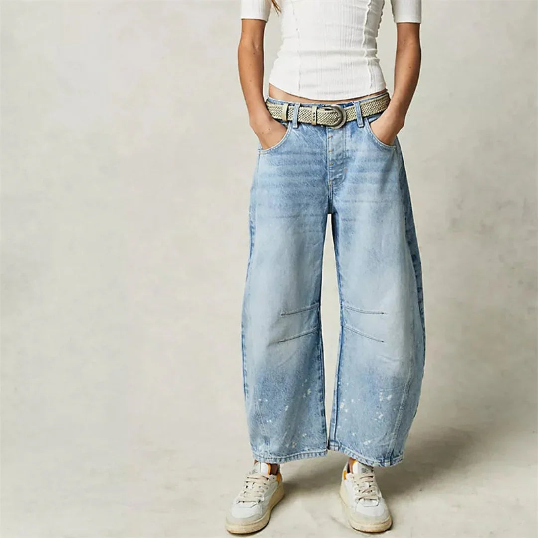 Women's Mid Rise Cropped Barrel Jeans in Heavyweight Denim