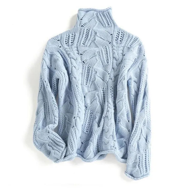 Women's Cable Knit Turtleneck Sweater with Textured Pattern and Long Sleeves