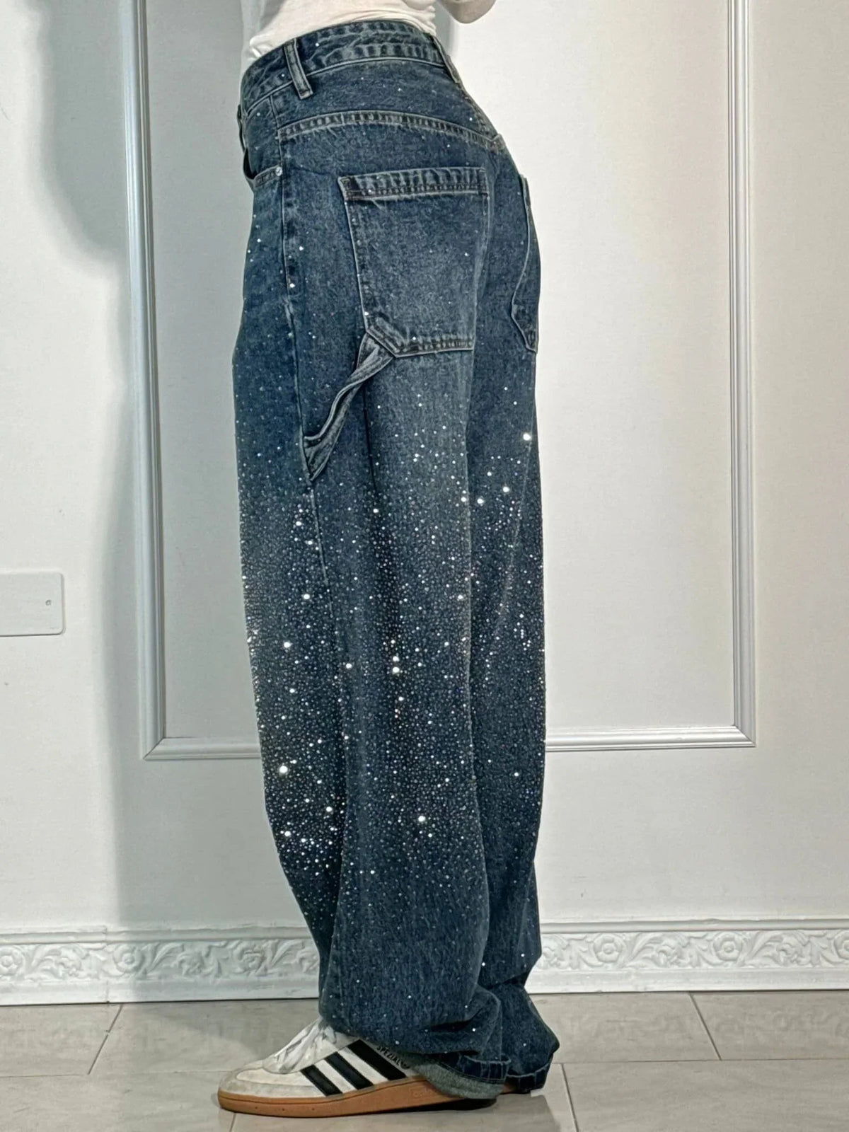 Women's Balloon Fit Cargo Jeans with Sparkling Embellishments
