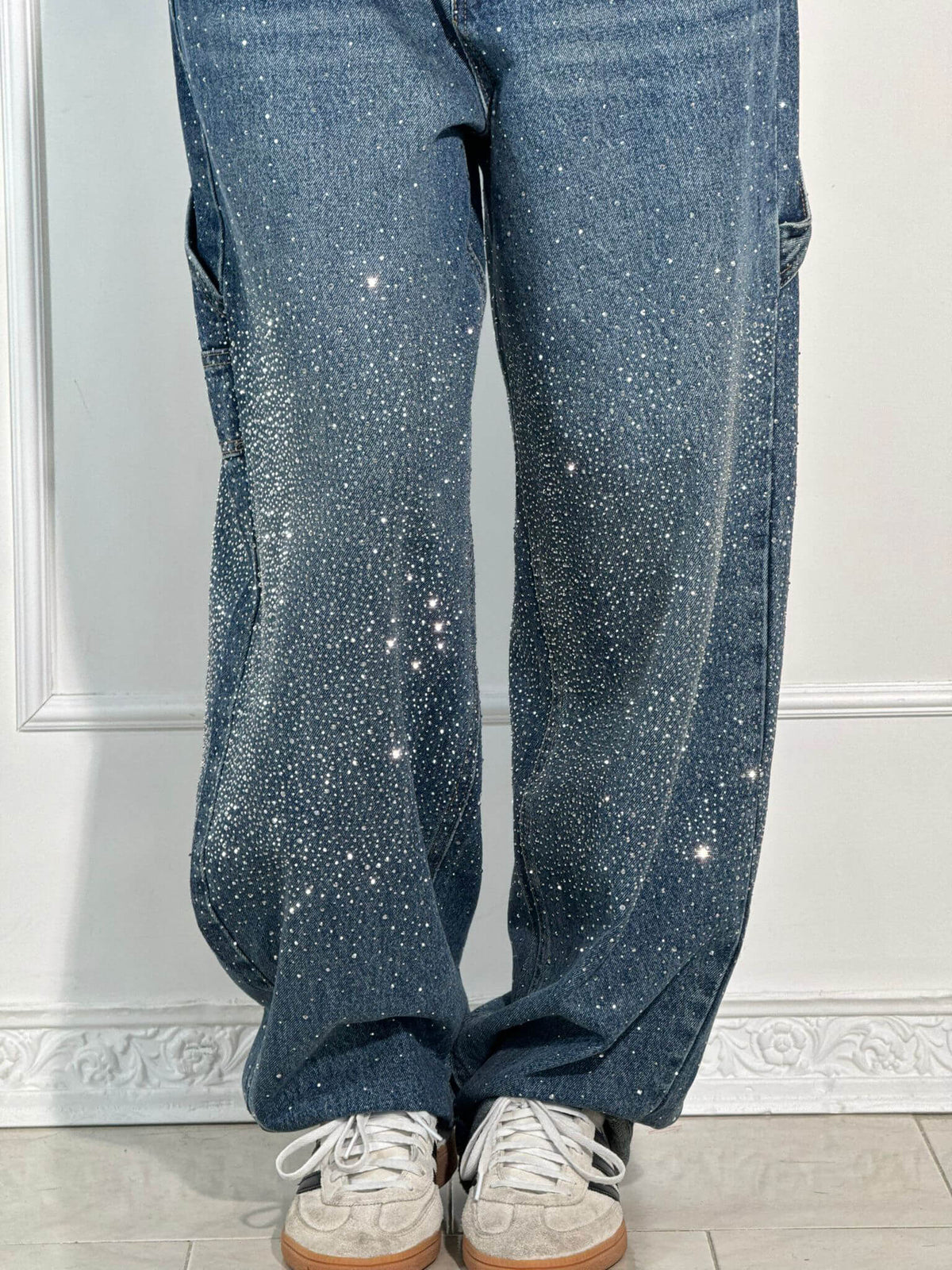Women's Balloon Fit Cargo Jeans with Sparkling Embellishments