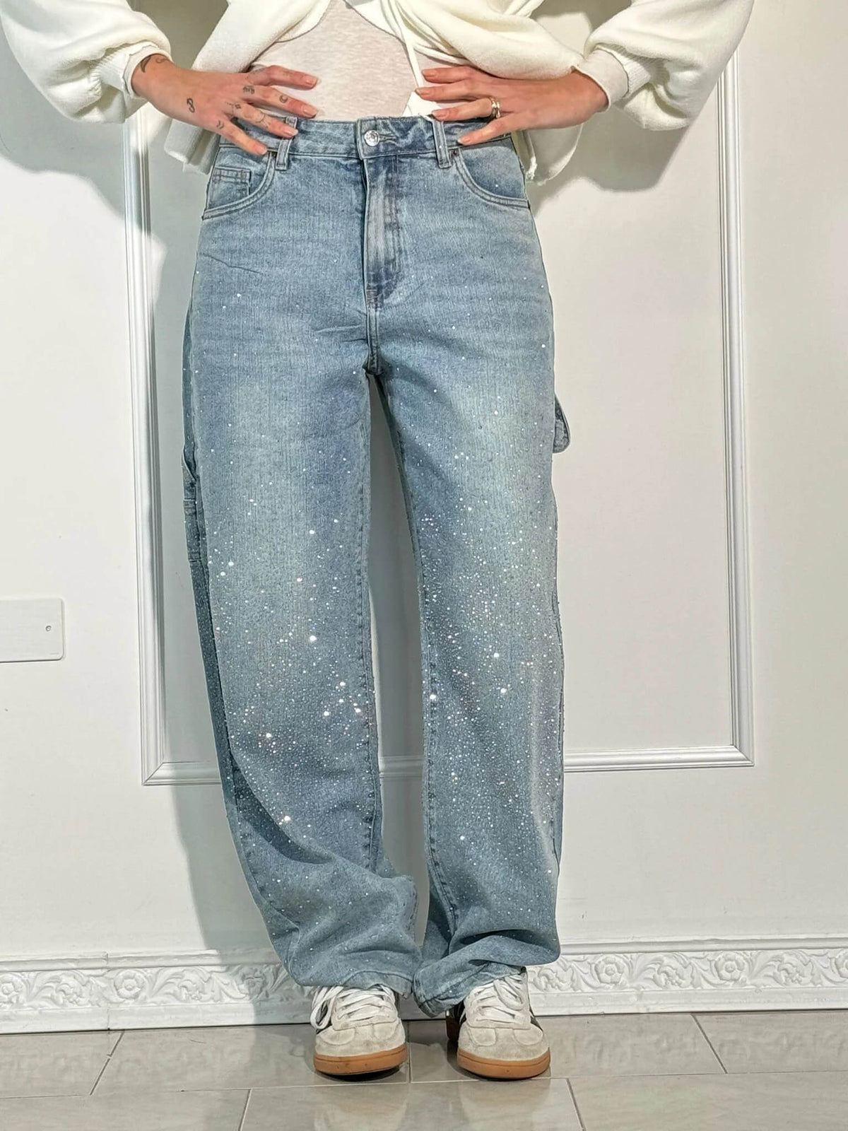 Women's Balloon Fit Cargo Jeans with Sparkling Embellishments