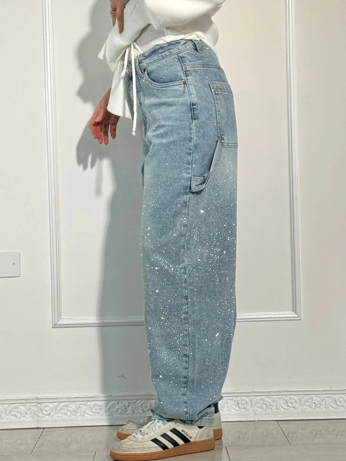 Women's Balloon Fit Cargo Jeans with Sparkling Embellishments