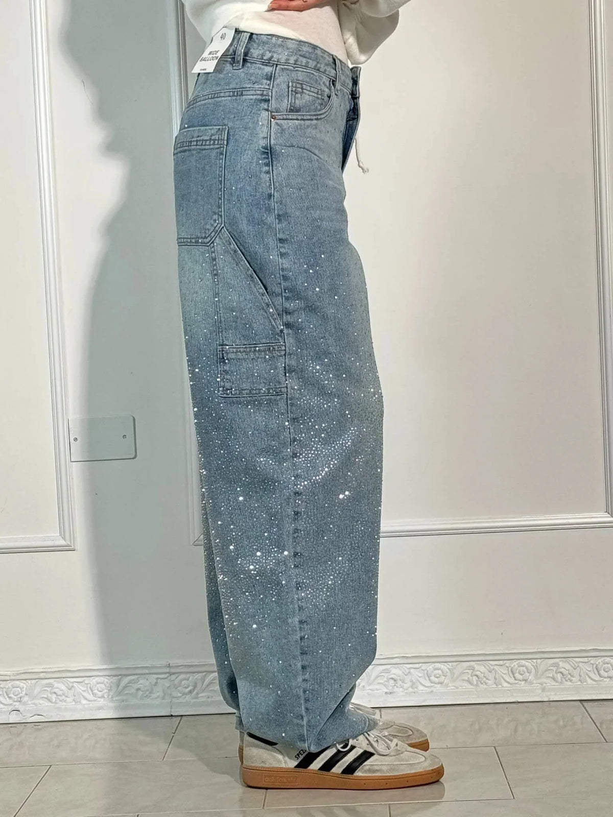 Women's Balloon Fit Cargo Jeans with Sparkling Embellishments