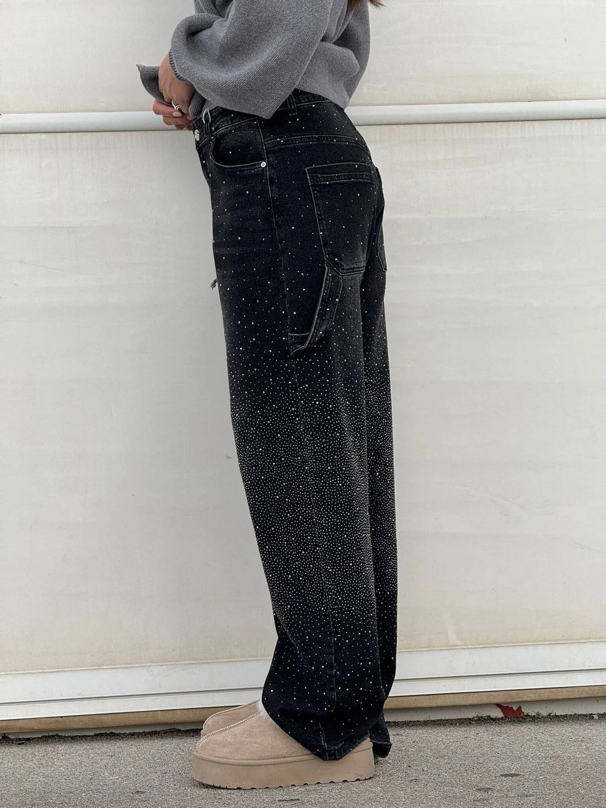 Women's Balloon Fit Cargo Jeans with Sparkling Embellishments