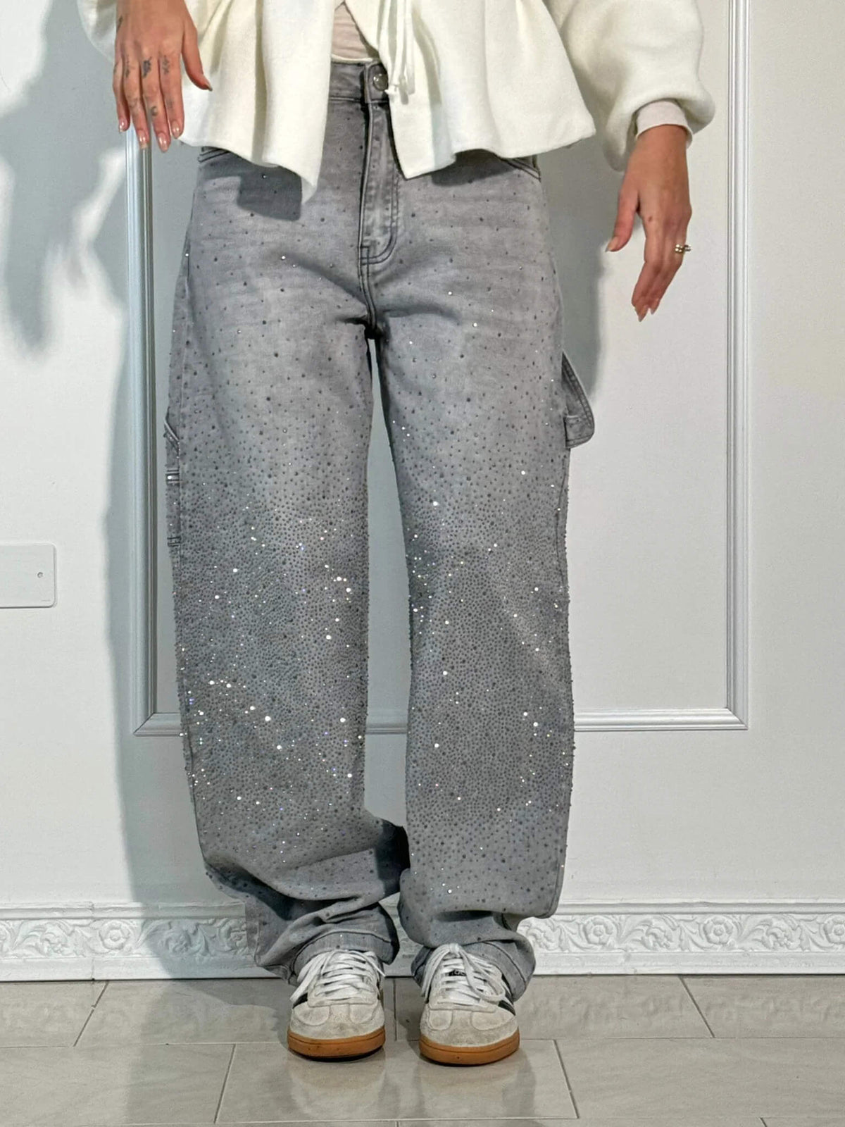 Women's Balloon Fit Cargo Jeans with Sparkling Embellishments