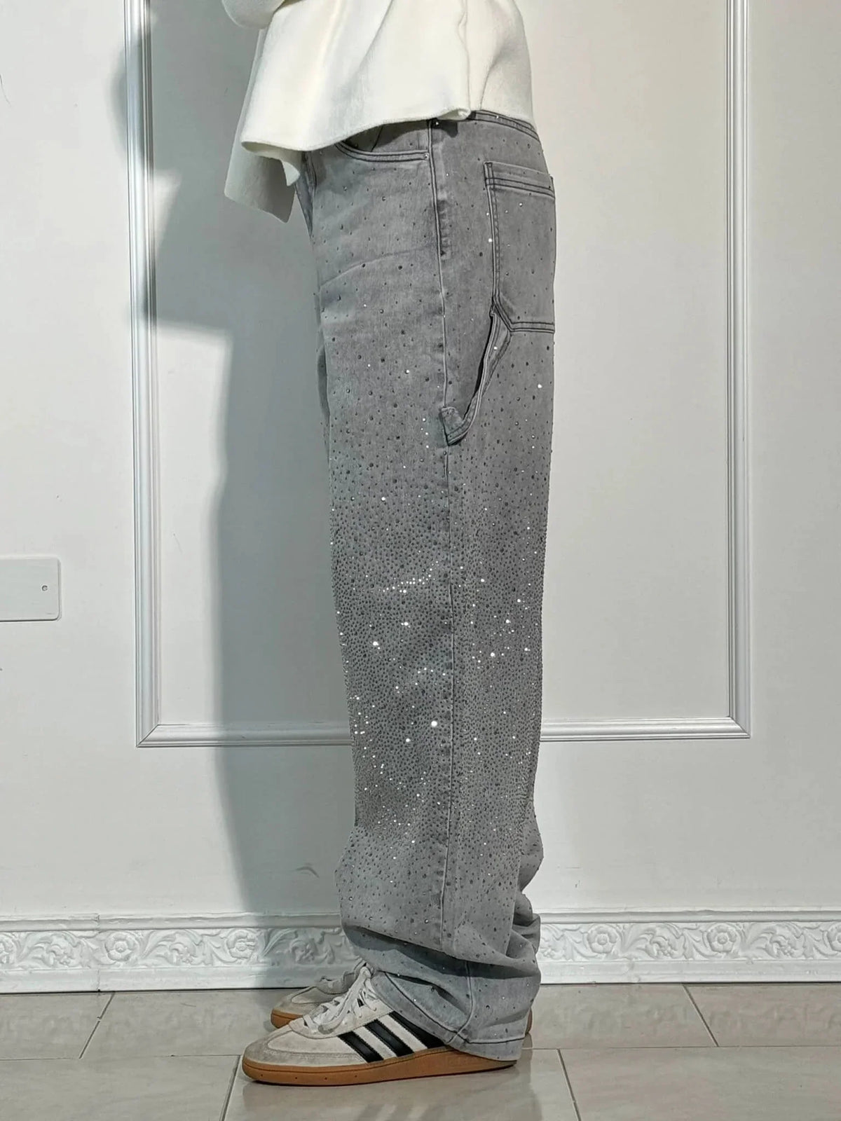 Women's Balloon Fit Cargo Jeans with Sparkling Embellishments