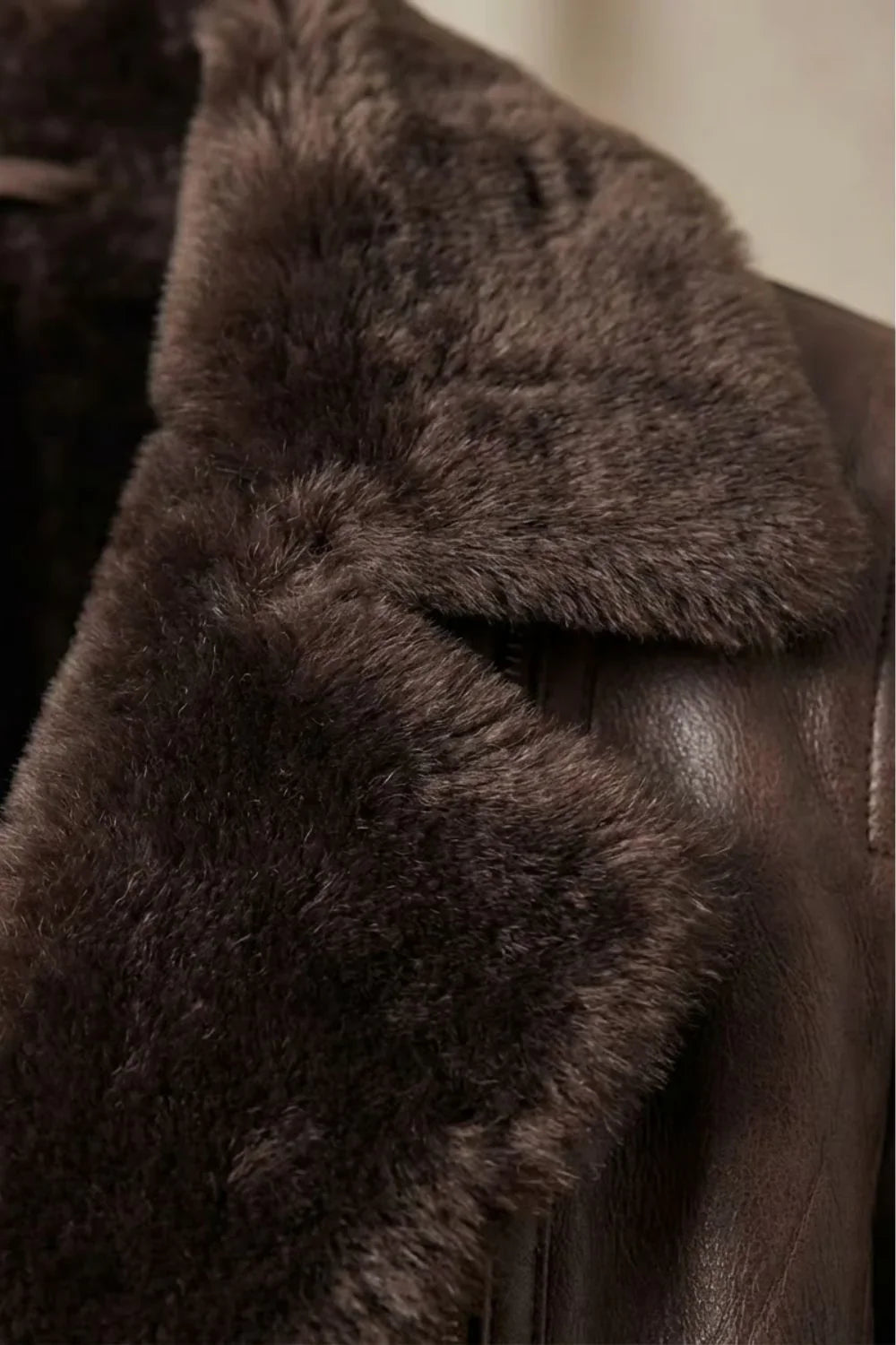 Women's Shearling Lined Leather Jacket with Wide Collar and Zip Front